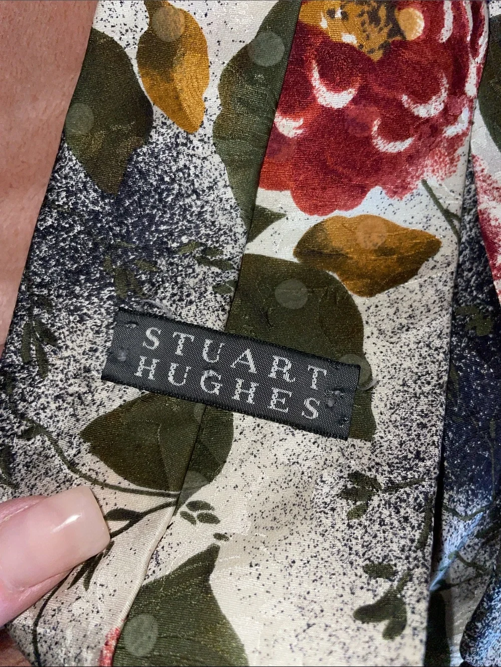 Stuart Hughes tie, floral Spray Pattern Tie - Red Rose on Cream. GRT CRAFTY!!